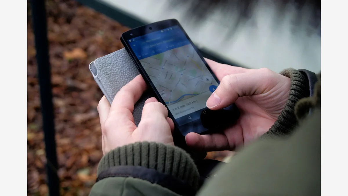 Google Maps Can Now Order Your Dinner and Book Your Hotel